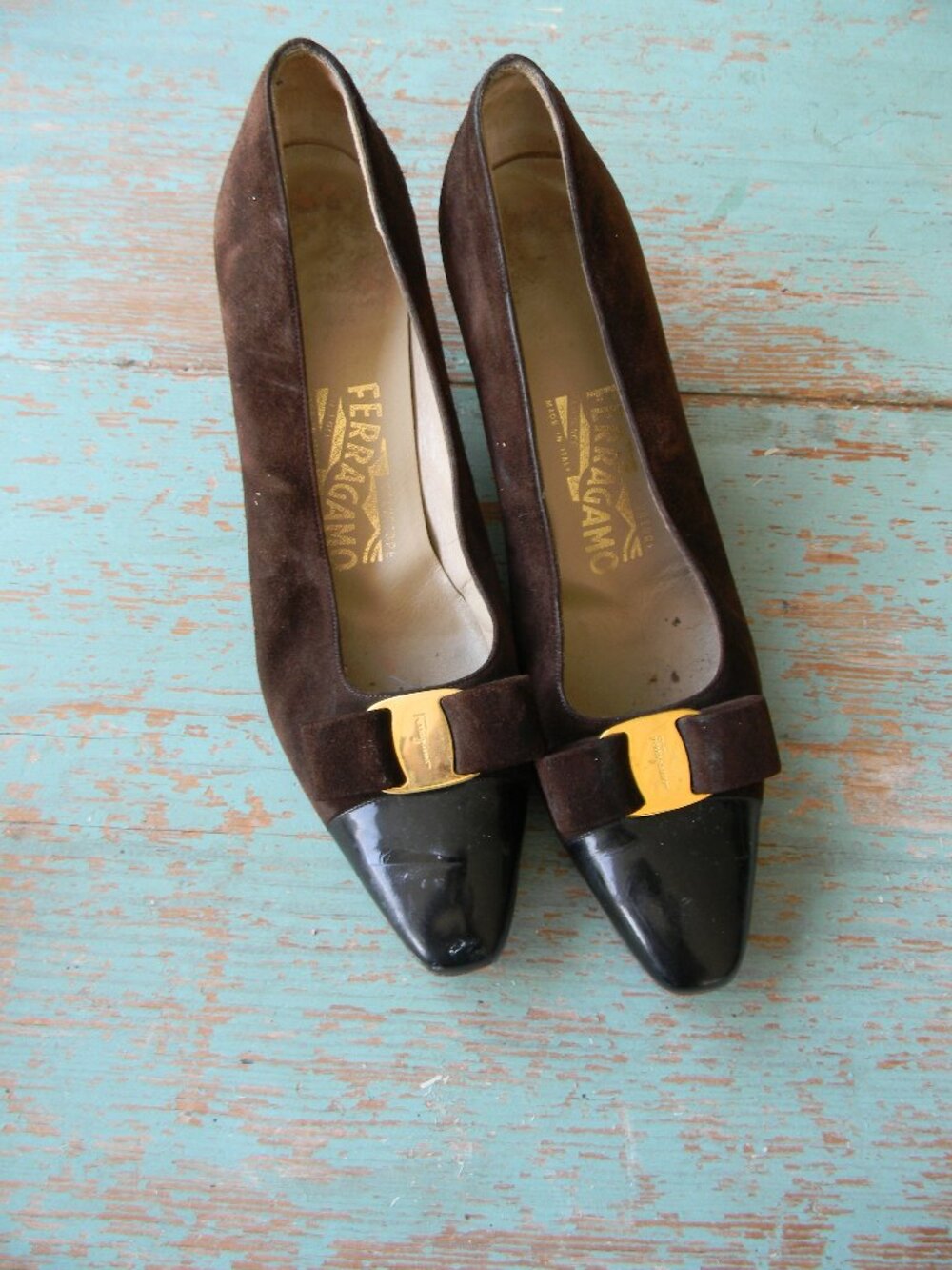 Vintage Classic Salvatore Ferragamo BROWN SUEDE/Leather Pumps Bow Sz 9.5 4A AAAA